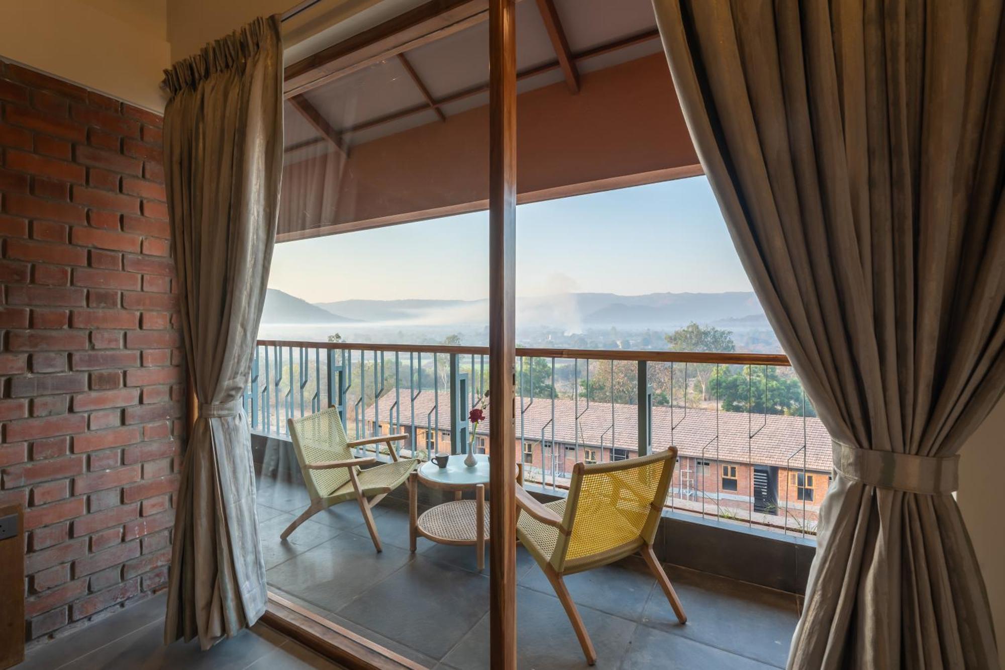 The Foresta Resort ,Mulshi Paud Eksteriør billede