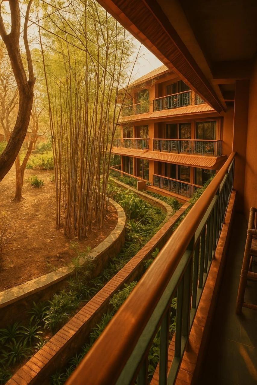 The Foresta Resort ,Mulshi Paud Eksteriør billede